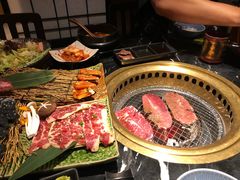 -山川小町·极番烧肉(新地假日广场店)