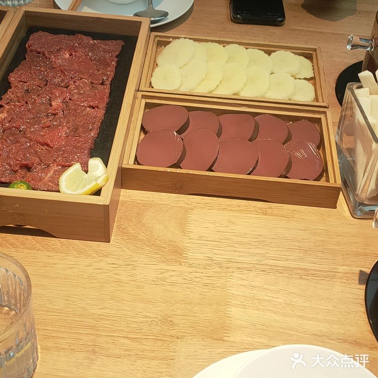 你肯定猜不出这个是什么店。刚开始我也不知道是个啥店