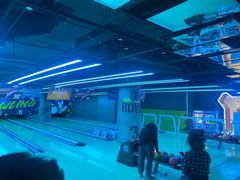 -世代星球·保龄球·镭战真人CS·团建(杨浦店)