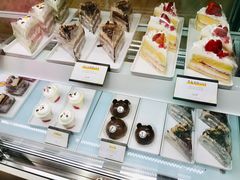 面包甜点陈列柜-皇冠幸福里动物奶油生日蛋糕(光谷软件园店)