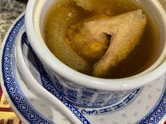 茶树菇煲乳鸽-南京大牌档(香港广场店)