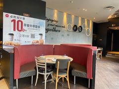 大堂-必胜客(大坪英利店)
