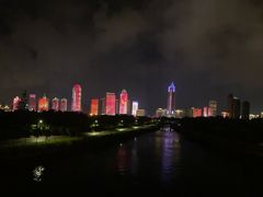-万绿园