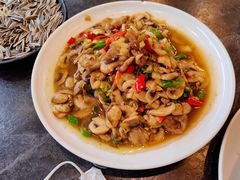酸菜炒蘑菇-翁大胖媽媽菜(银海店)