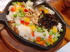 牛肝菌火腿洋芋焖饭-云海肴·汽锅鸡·云南菜(天津国金汇店)