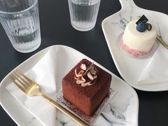 -UNI UNI(环亚凯瑟琳店)