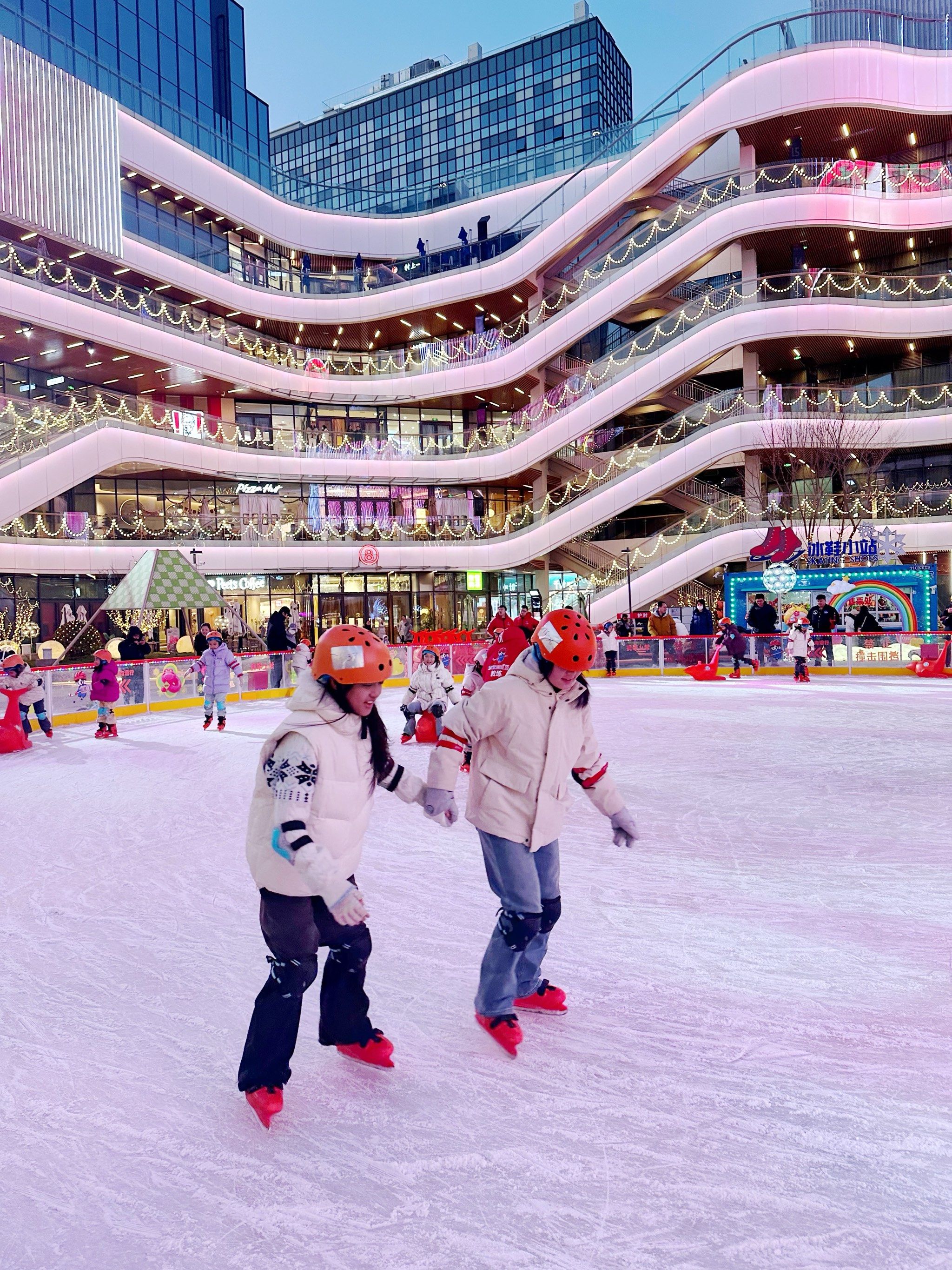东坝万达的溜冰场开了