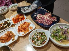 -青瓦餐厅·生鱼片·韩园烤肉(西塔店)