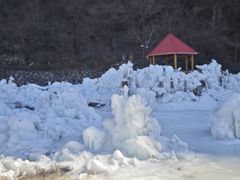 -大平台龙居瀑布旅游区