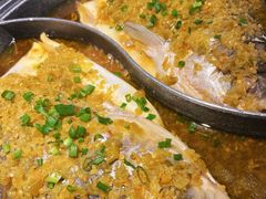 -阿瓦山寨·湘菜现炒·剁椒鱼头王(咸阳总店)