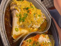 -阿瓦山寨·湘菜现炒·剁椒鱼头王(咸阳总店)