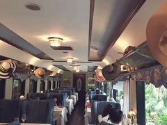 靠窗位-火车头法国西餐厅