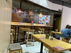 -魔都三兄弟酸辣粉·蘸卤炸串(虹桥万科店)