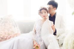 点击看大图 -挪娅婚纱摄影皇家会所