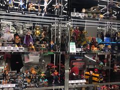-泡泡玛特POPMART(侨福芳草地店)