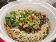 红碗豌杂面-遇见小面(光明大仟里店)