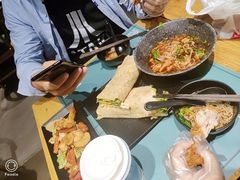 -八月美食小馆(银泰城总店)