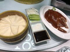 北京酥皮烤鸭-鸿星花园酒家(银亿家园店)