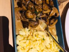 招牌面筋牛肉配口蘑-LENBACH兰巴赫西餐啤酒坊(大连东港店)