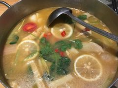 顺化皇家酸汤鱼-米纸越南小馆(金鹰世界店)