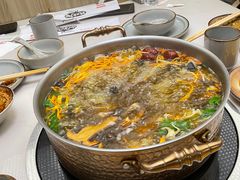 -菌子鲜汤野生菌锅