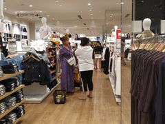 -优衣库(重庆星光时代广场店)