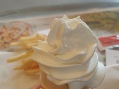 不加冰淇淋圆桶-麦当劳(天津站三店)