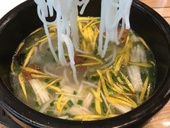 -桥香园正宗过桥米线(机场五店)