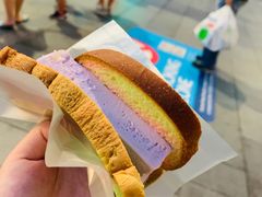 -詹爷爷乌节路街头冰淇淋