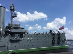 -阿芙乐尔号巡洋舰