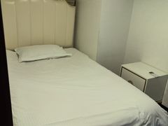 -铂斯登行政公寓(深圳北站汇隆中心店)