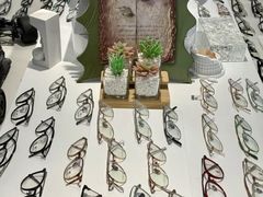 -浮光眼镜·蔡司视觉合作·数字验配中心(陆家嘴店)
