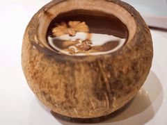 椰子八宝鸡汤-闻见中国海南菜(K11店)