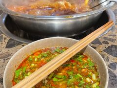 -肖肖酸萝卜鱼火锅(总店)