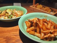 梭子蟹炒年糕-弄堂里·寻味杭州(湖滨银泰in77C区店)