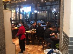 大堂-王明古法砂锅居(开化寺店)