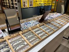 -瑞司视光眼镜·蔡司战略合作眼镜店(新街口店)