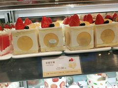 -罗森尼娜(德思勤店)