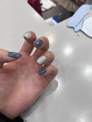 -进巍美甲美睫店