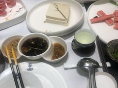 -红鼎豆捞·非遗鲍皇汤火锅(宝丰路店)