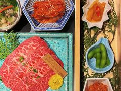 -山川小町·极番烧肉(新地假日广场店)