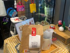 -麦当劳(上海虹桥站30B检票口楼上)