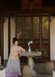 -一揽芳华汉服旗袍体验馆(拙政园店)