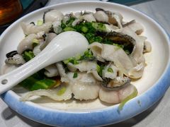 葱油淋乌鱼片-嘉缤苑