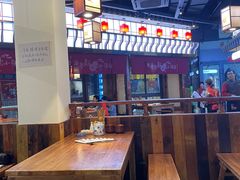 大堂-先启半步颠小酒馆(白麓里店)
