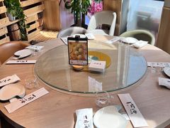 包厢-日进一片海.生腌海鲜火锅.宵夜烧烤(三里屯总店)