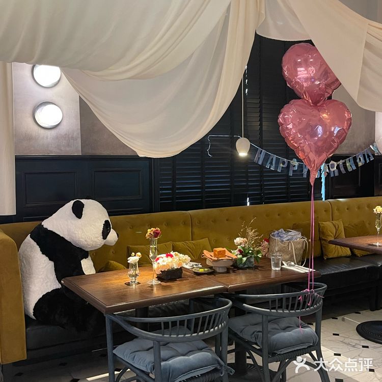 武汉的法餐厅已经美到next level啦‼️