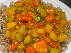 -东口码头·烧鸽子·鱼头泡饼·地方菜(金鹰悦城店)