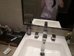-如家精选酒店(广州萝岗宝能演艺中心香雪地铁站店)