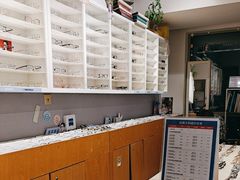 -天空之镜眼镜店蔡司依视路授权店(天通苑店)